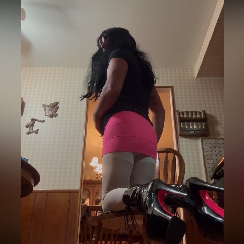 Pink Mini Skirt - Picture 4 of 13